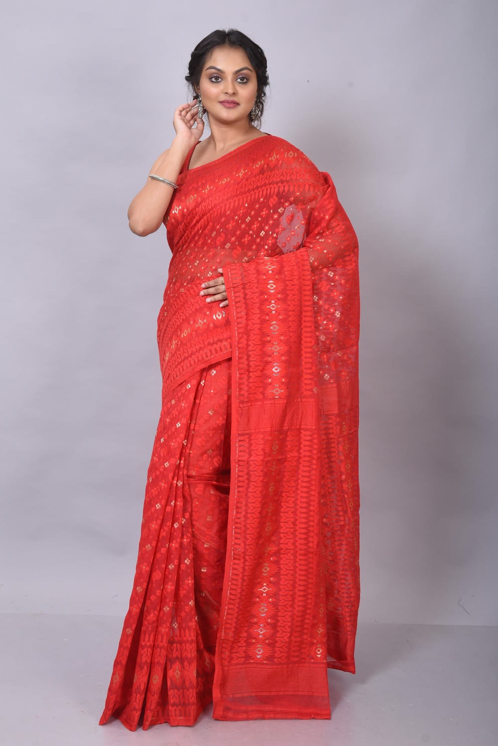 Deep Red Color Bangladeshi Dhakai Jamdani | Jamdani saree, Dhakai jamdani  saree, Saree dress